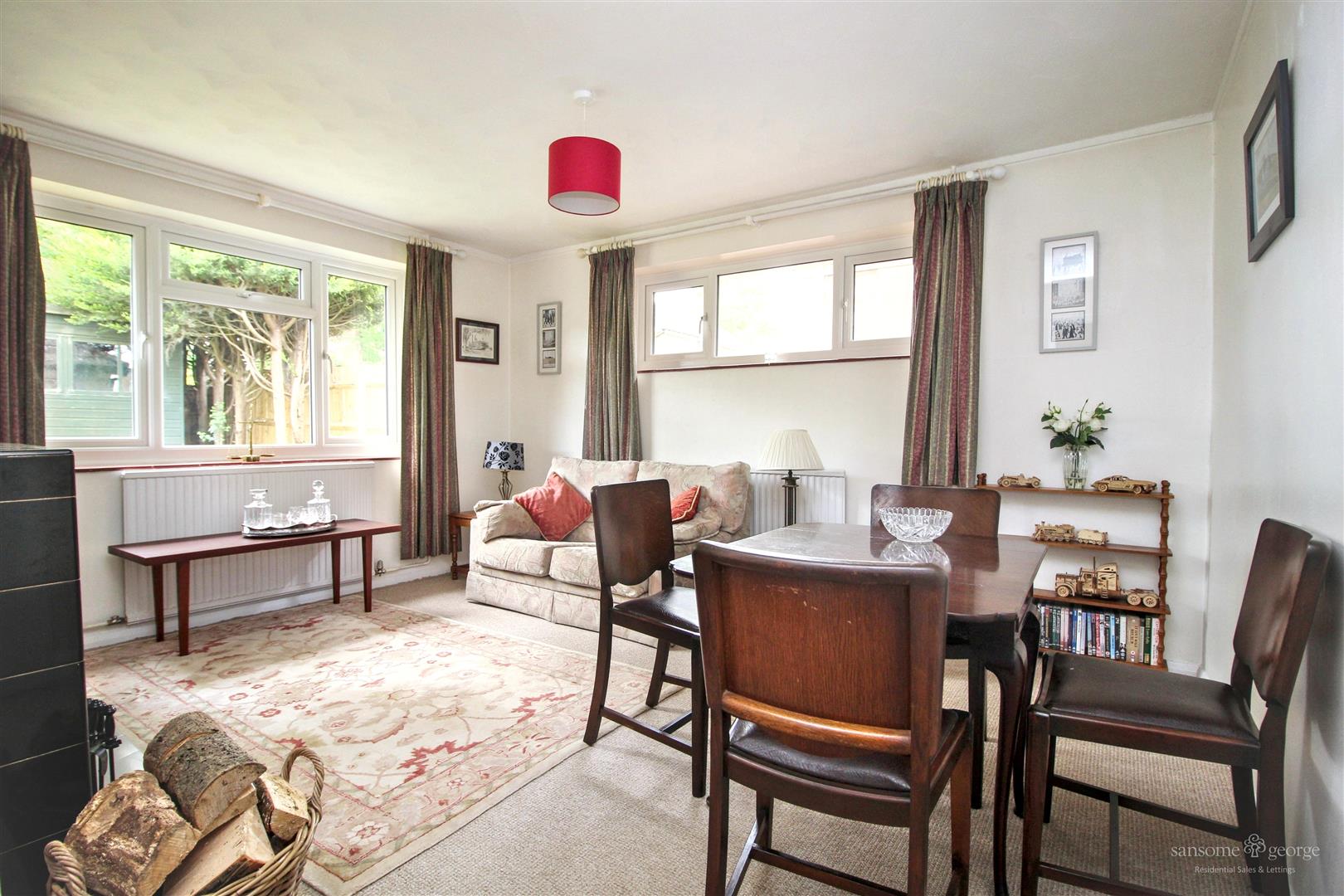 3 bed property in Clayhill Road, Reading